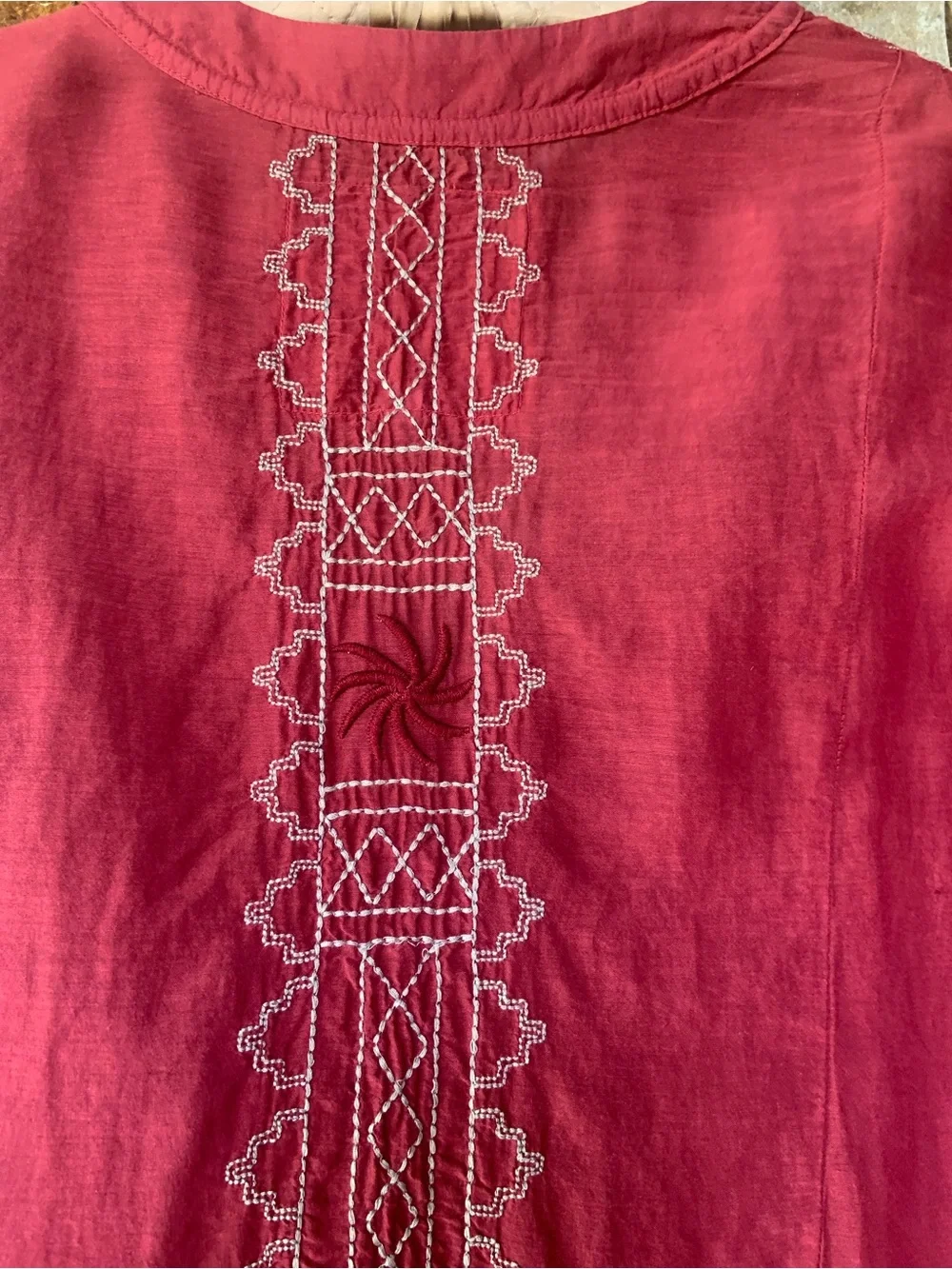 3J Workshop Johnny Was * Beautiful Maroon Embroidered Blouse - Picture 8 of 14